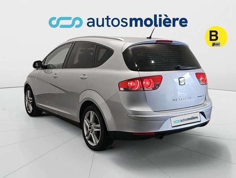 Usado Seat Altea XL Style 105 CV (77 kW) 2014 Gris / plata Monovolumen