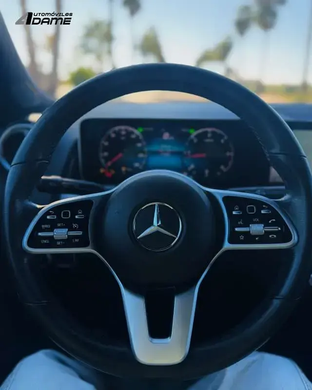 Usado Mercedes GLB220 190 CV (139 kW) 2020 Blanco SUV