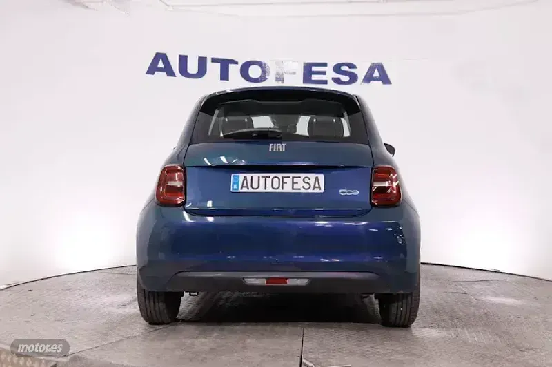 Usado Fiat 500e Action 69 kW (95 CV) 2023 Azul Utilitario