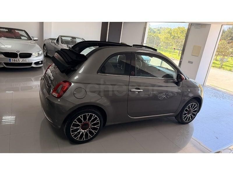 Usado Fiat 500C Red 70 CV (51 kW) 2024 Gris / plata Descapotable