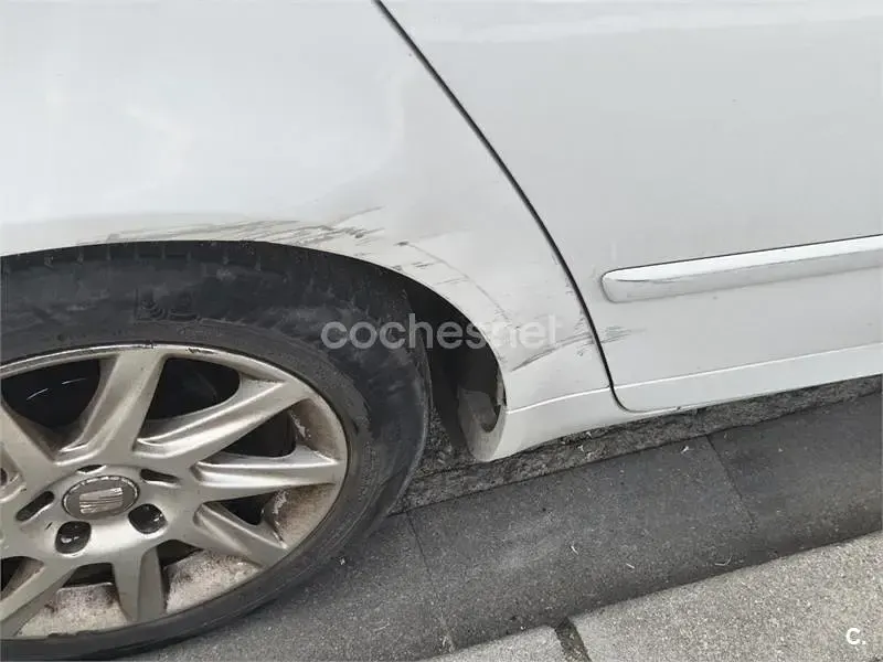 Usado Seat Exeo Reference 120 CV (88 kW) 2012 Blanco Familiar