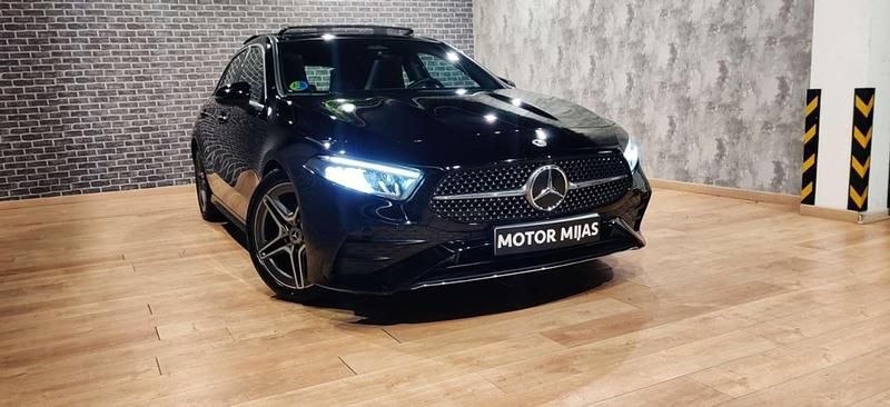 Negro Usado 2023 Mercedes A180 Utilitario | 27.900 € (Precio justo) - Imagen 1/4