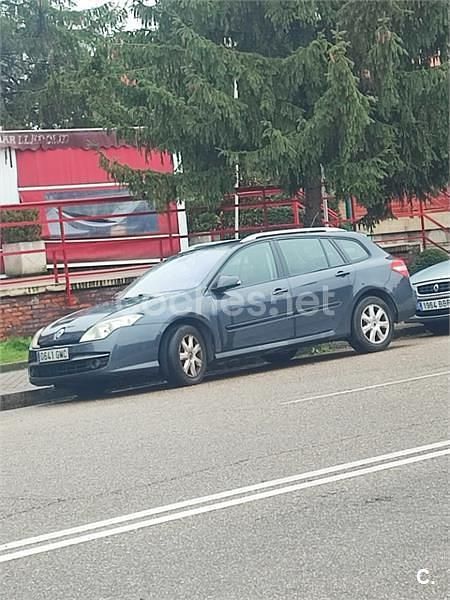 Usado Renault Laguna III Expression 130 CV (95 kW) 2009 Gris / plata Familiar