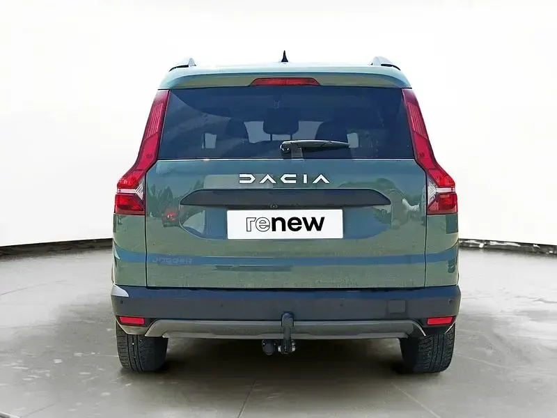 Usado Dacia Jogger Extreme 100 CV (73 kW) 2023 Verde Monovolumen