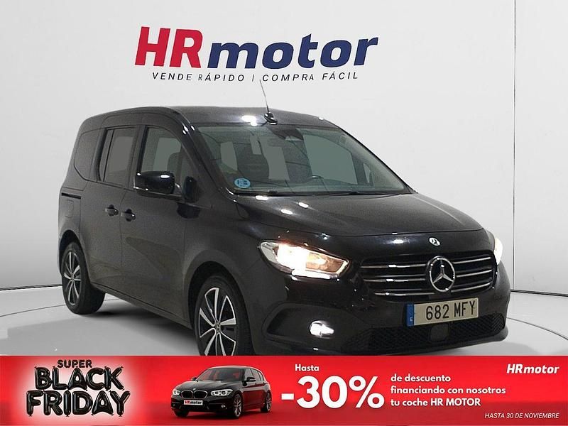 Negro Usado 2023 Mercedes 180 Berlina | 26.940 € (Un poco caro) - Imagen 1/4