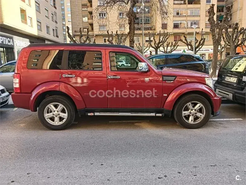 Usado Dodge Nitro SXT 177 CV (130 kW) 2007 Granate SUV
