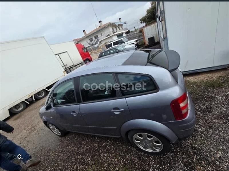 Usado Audi A2 75 CV (55 kW) 2005 Gris / plata Utilitario