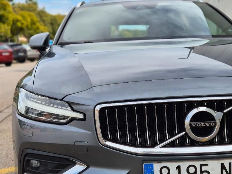 Usado Volvo V60 Inscription 190 CV (139 kW) 2019 Gris / plata Familiar