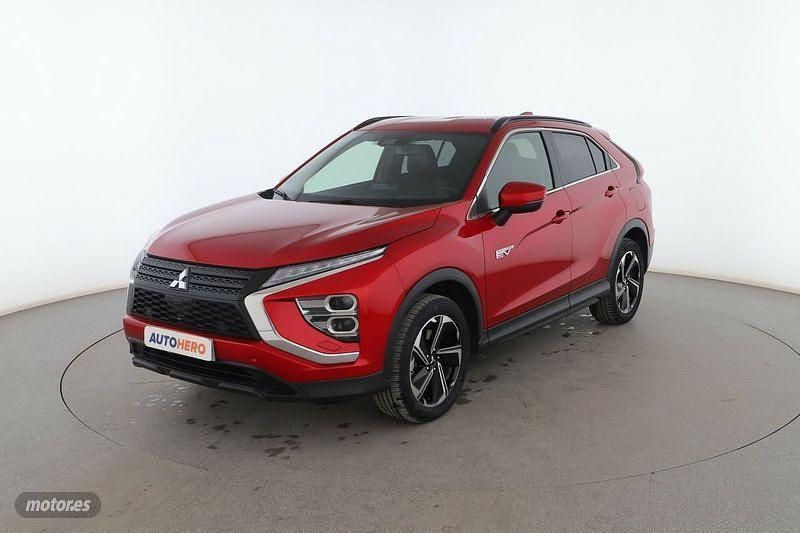Usado Mitsubishi Eclipse Cross 188 CV (138 kW) 2021 Rojo SUV