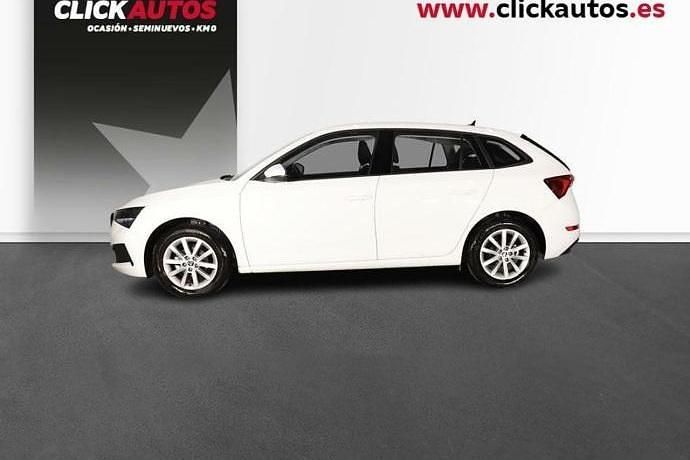 Usado Skoda Scala Active 95 CV (69 kW) 2022 Utilitario