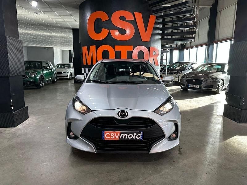 Usado Toyota Yaris Active 116 CV (85 kW) 2023 Gris Utilitario