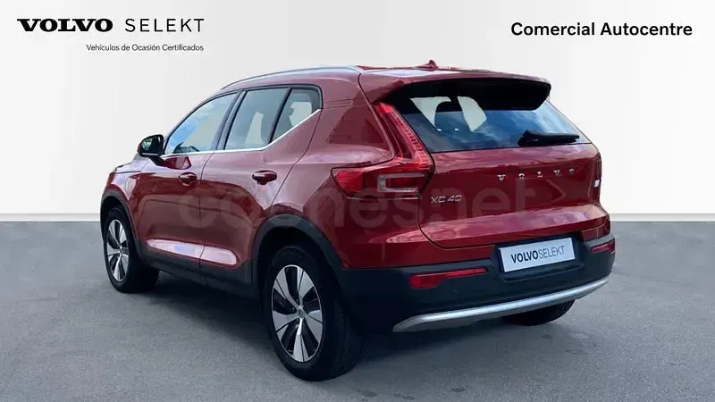 Usado Volvo XC40 Core 211 CV (155 kW) 2023 Rojo SUV