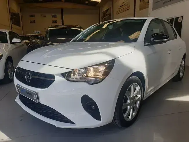 Usado Opel Corsa Edition 102 HP (75 kW) 2021 Branco Sedan