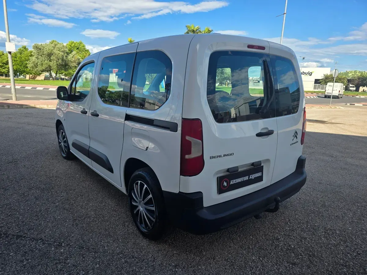 Usado Citroën Berlingo Business Class 102 CV (75 kW) 2021 Blanco Monovolumen