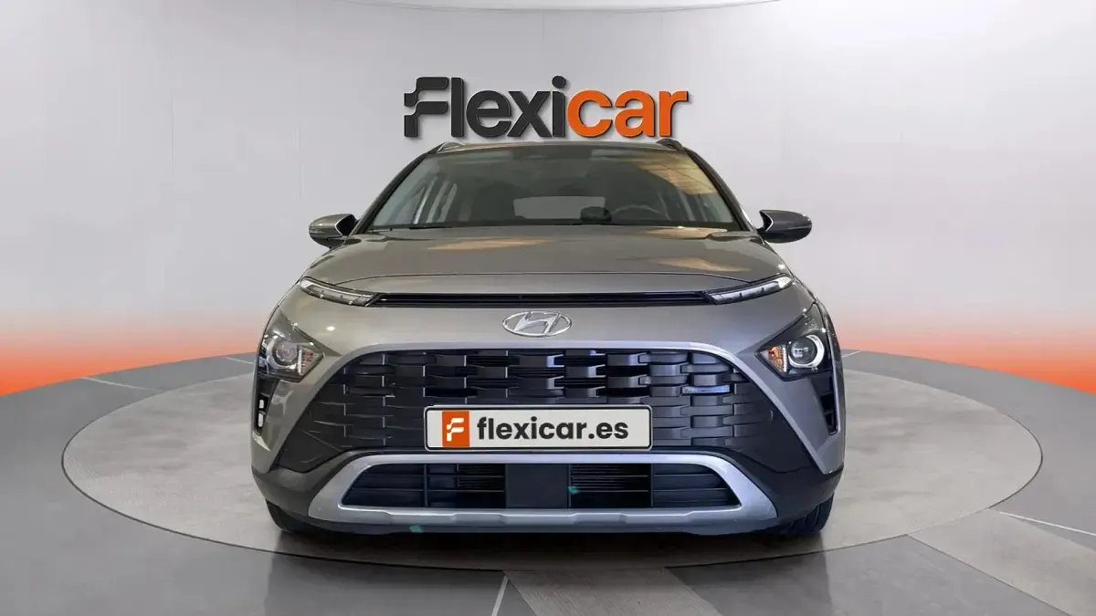 Usado Hyundai Bayon 84 CV (61 kW) 2022 Gris SUV