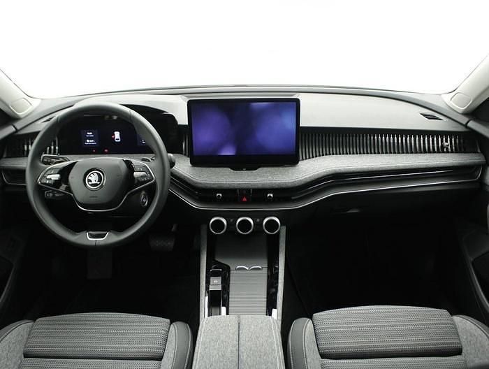 Usado Skoda Superb Selection 150 CV (110 kW) 2024 Blanco Familiar