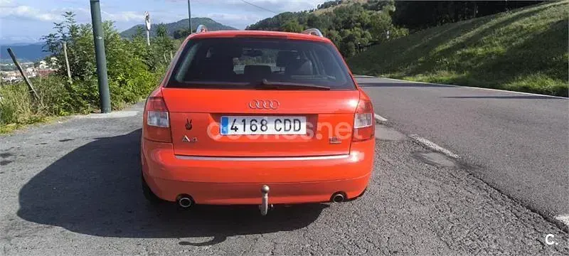 Usado Audi A4 S-Line 190 CV (139 kW) 2003 Rojo Familiar