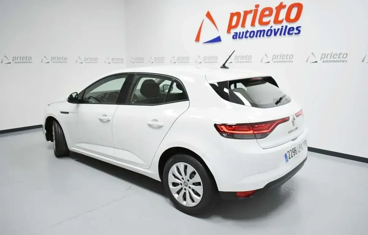 Usado Renault Mégane IV Life 116 CV (85 kW) 2021 Blanco Utilitario