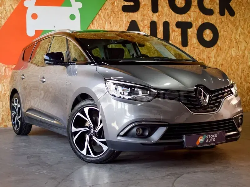 Usado Renault Grand Scénic IV Edition One 160 CV (117 kW) 2017 Gris / plata Monovolumen