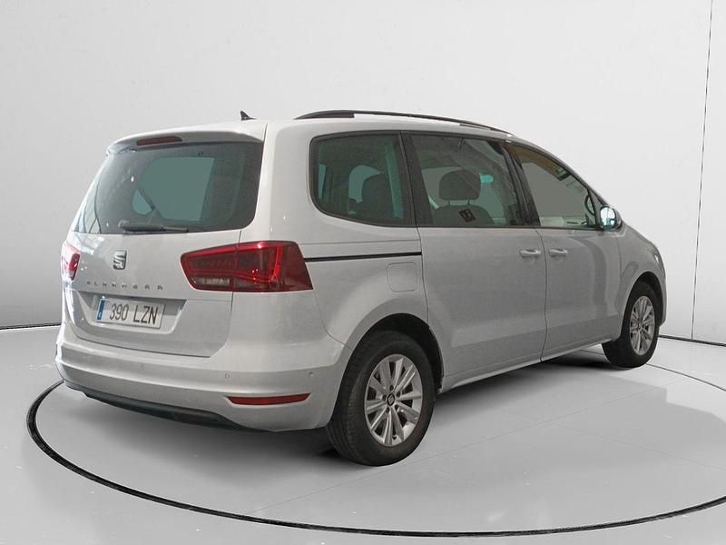 Usado Seat Alhambra Style 150 CV (110 kW) 2022 Gris Monovolumen