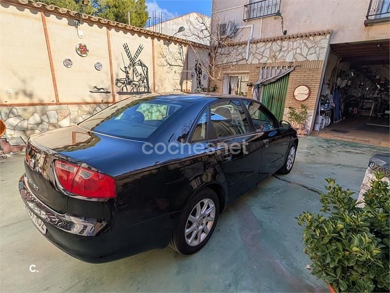 Usado Seat Exeo Reference 143 CV (105 kW) 2012 Negro Berlina