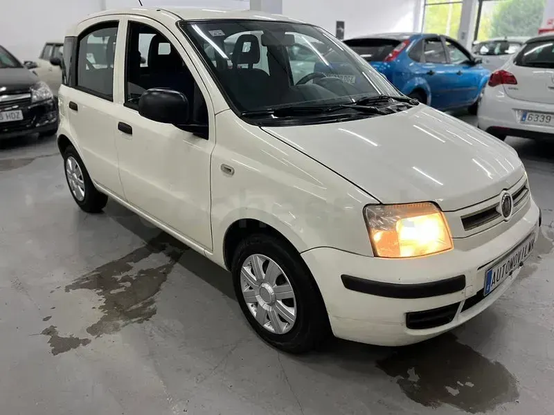 Usado Fiat Panda Dynamic 69 CV (50 kW) 2010 Blanco Utilitario