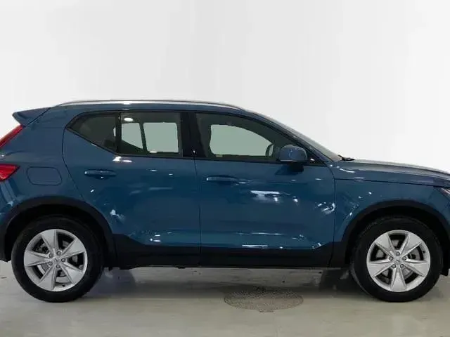 Usado Volvo XC40 Core 163 CV (119 kW) 2025 Todoterreno SUV