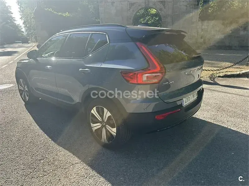 Usado Volvo XC40 Plus 169 kW (231 CV) 2022 Eléctrico SUV