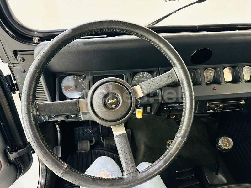 Usado Jeep Wrangler 121 CV (88 kW) 1995 Negro SUV