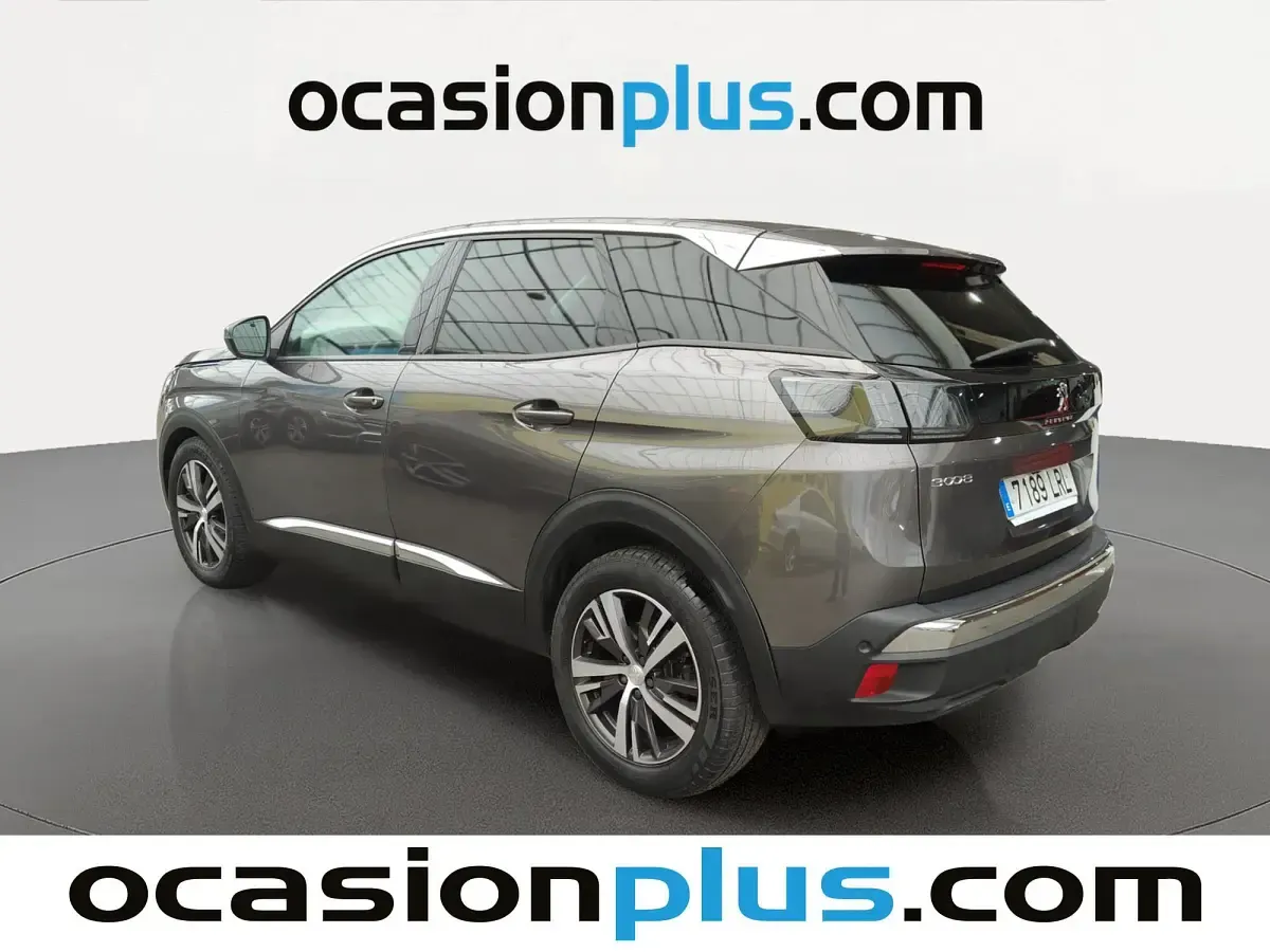 Usado Peugeot 3008 Allure 131 CV (96 kW) 2021 Gris SUV
