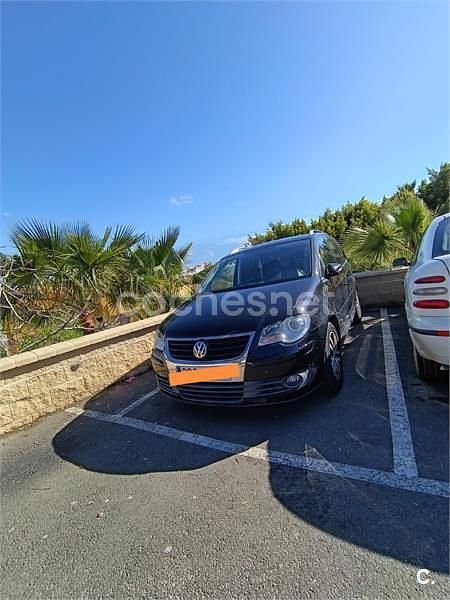 Usado VW Touran Edition 105 CV (77 kW) 2010 Negro Monovolumen