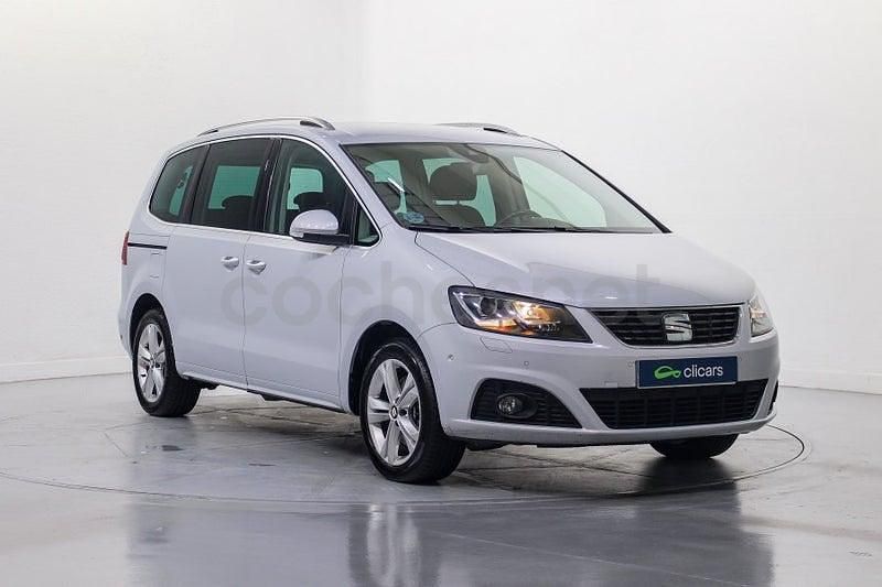 Usado Seat Alhambra XCELLENCE 150 CV (110 kW) 2022 Gris / plata Monovolumen