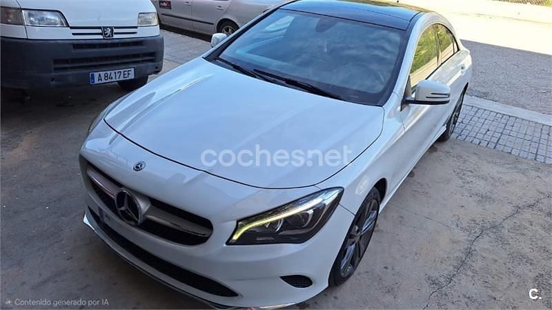 Usado Mercedes CLA200 136 CV (100 kW) 2017 Blanco Berlina