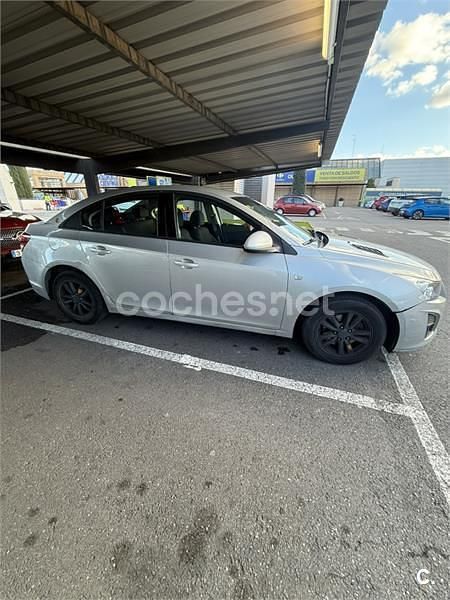 Gris / plata Usado 2013 Chevrolet Cruze LTZ Berlina | 4500 € (Super precio) - Imagen 1/4