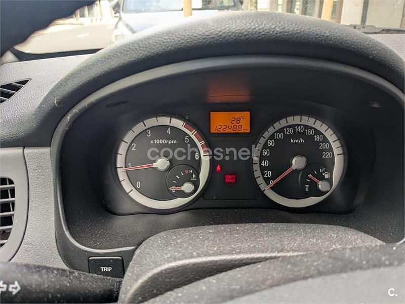 Usado Kia Rio EX 110 CV (80 kW) 2007 Gris / plata Berlina