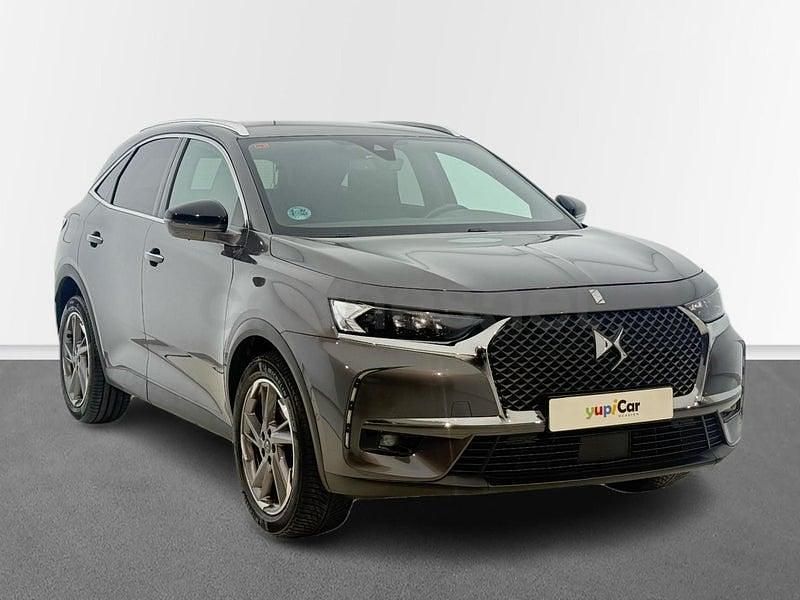 Usado DS Automobiles DS7 Crossback So Chic 180 CV (132 kW) 2021 Gris / plata SUV