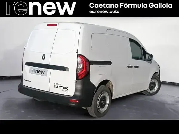Usado Renault Kangoo 89 kW (122 CV) 2023 Blanco Monovolumen