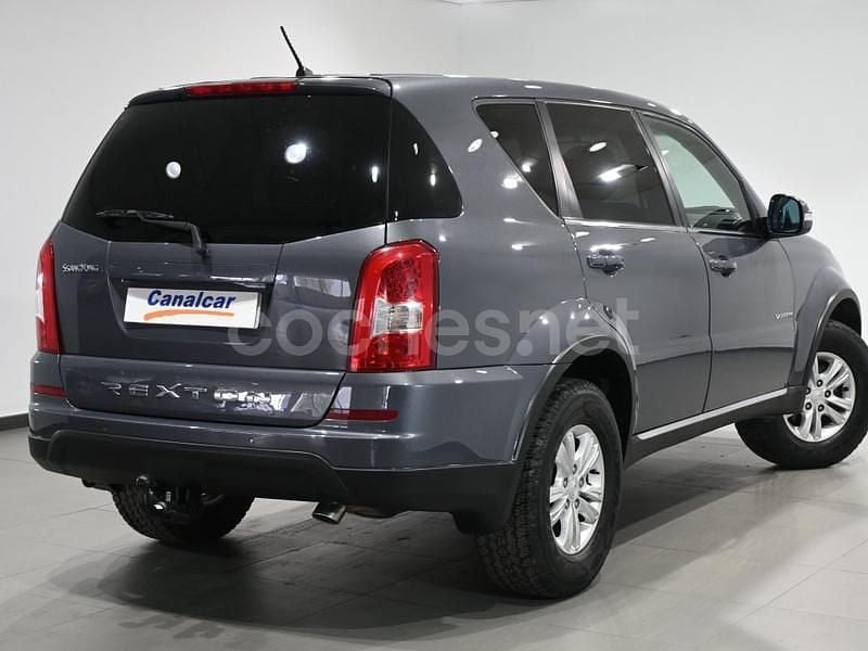 Usado Ssangyong (KGM) Rexton 178 CV (130 kW) 2017 Gris SUV