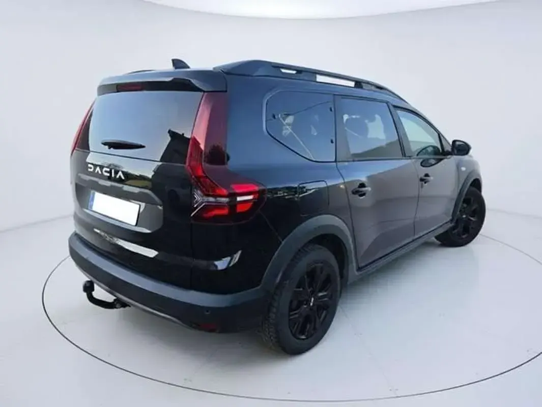 Usado Dacia Jogger Extreme 101 CV (74 kW) 2023 Negro Monovolumen
