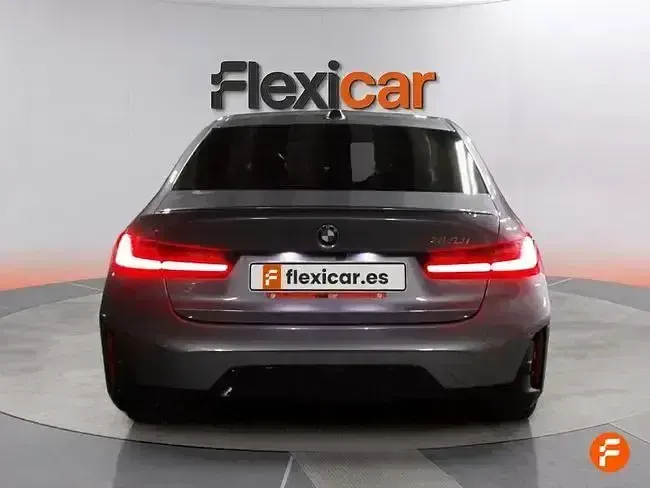 Käytetty BMW 320 184 HP (135 kW) 2023 Harmaa Sedan