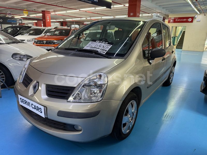 Beige Usado 2008 Renault Modus Dynamique Monovolumen | 6450 € - Imagen 1/4