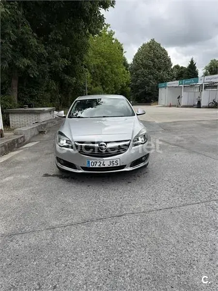 Usado Opel Insignia Selective 136 CV (100 kW) 2016 Gris / plata Berlina