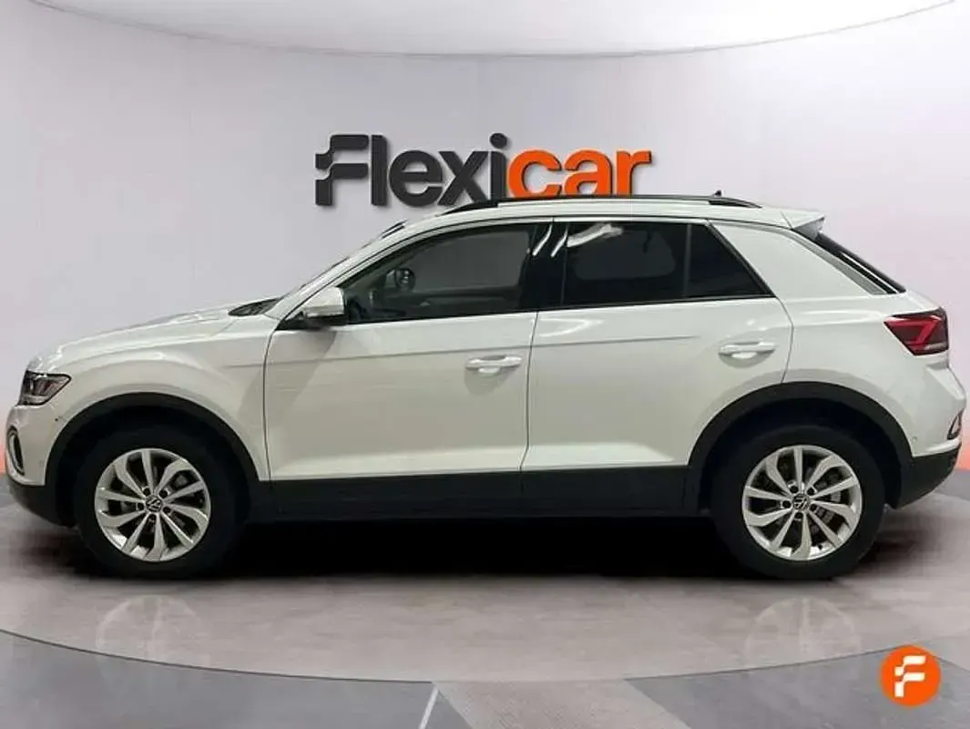 Usado VW T-Roc Life 110 CV (80 kW) 2024 Blanco SUV