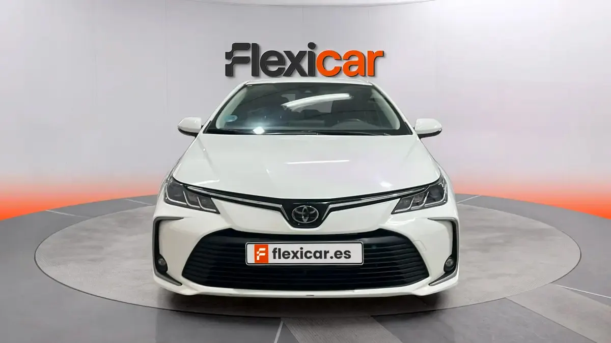 Usado Toyota Corolla Active 125 CV (91 kW) 2022 Blanco Berlina