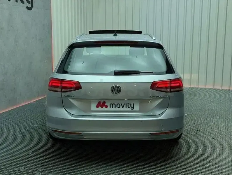 Usado VW Passat Advance 150 CV (110 kW) 2015 Gris / plata Familiar