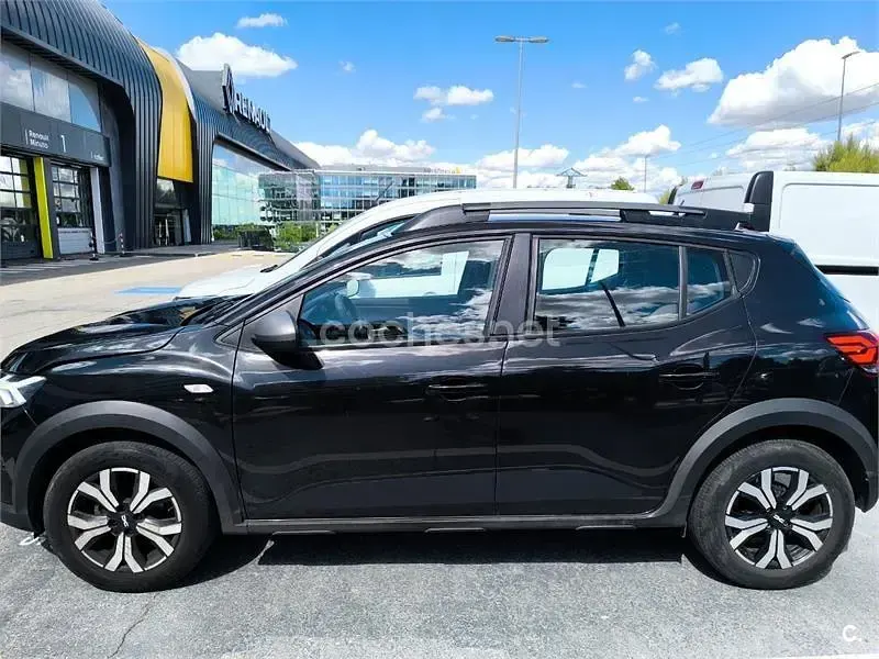 Używany Dacia Sandero Expression 101 KM (74 kW) 2023 Czarny Sedan/Limuzyna