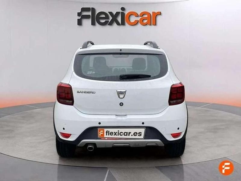 Usado Dacia Sandero Comfort 91 HP (66 kW) 2018 Branco Citadino