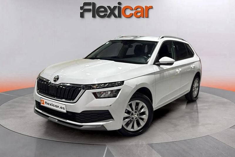 Usado Skoda Kamiq Ambition 95 CV (69 kW) 2022 Blanco SUV