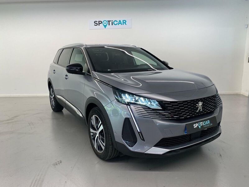 Gris Usado 2023 Peugeot 5008 Allure Monovolumen | 24.500 € (Precio justo) - Imagen 1/4