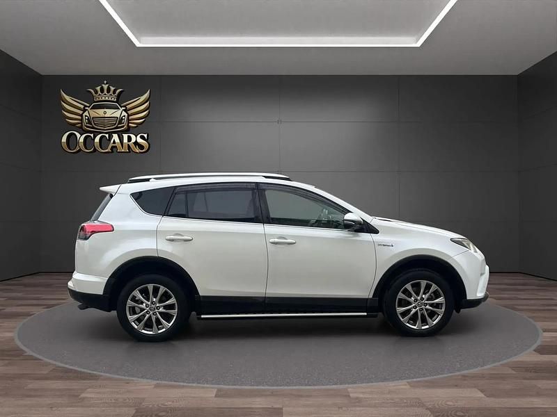 Usado Toyota RAV4 Hybrid Executive 197 CV (144 kW) 2016 Blanco SUV